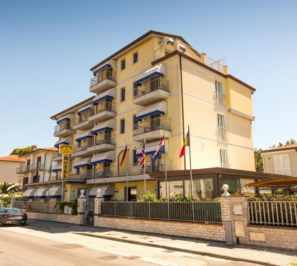 Hotel Fortunella Lido di Camaiore Exterior photo